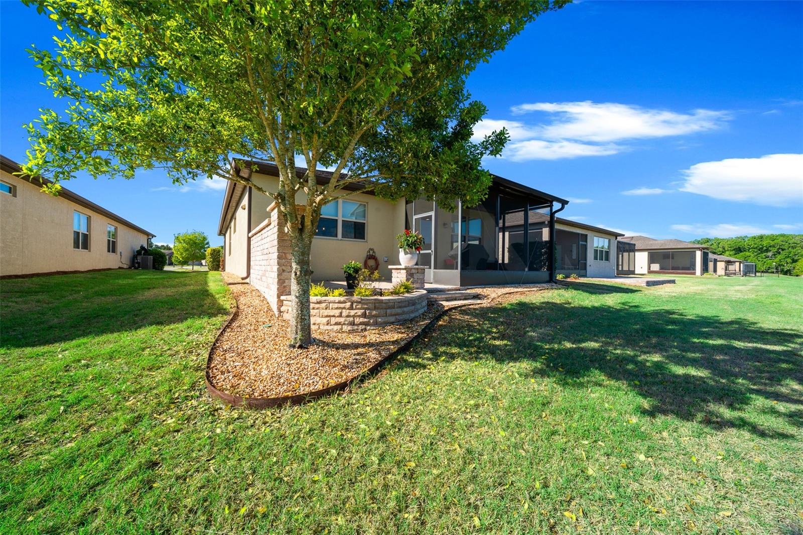 Image 39 of 57 For 9637 63rd Loop