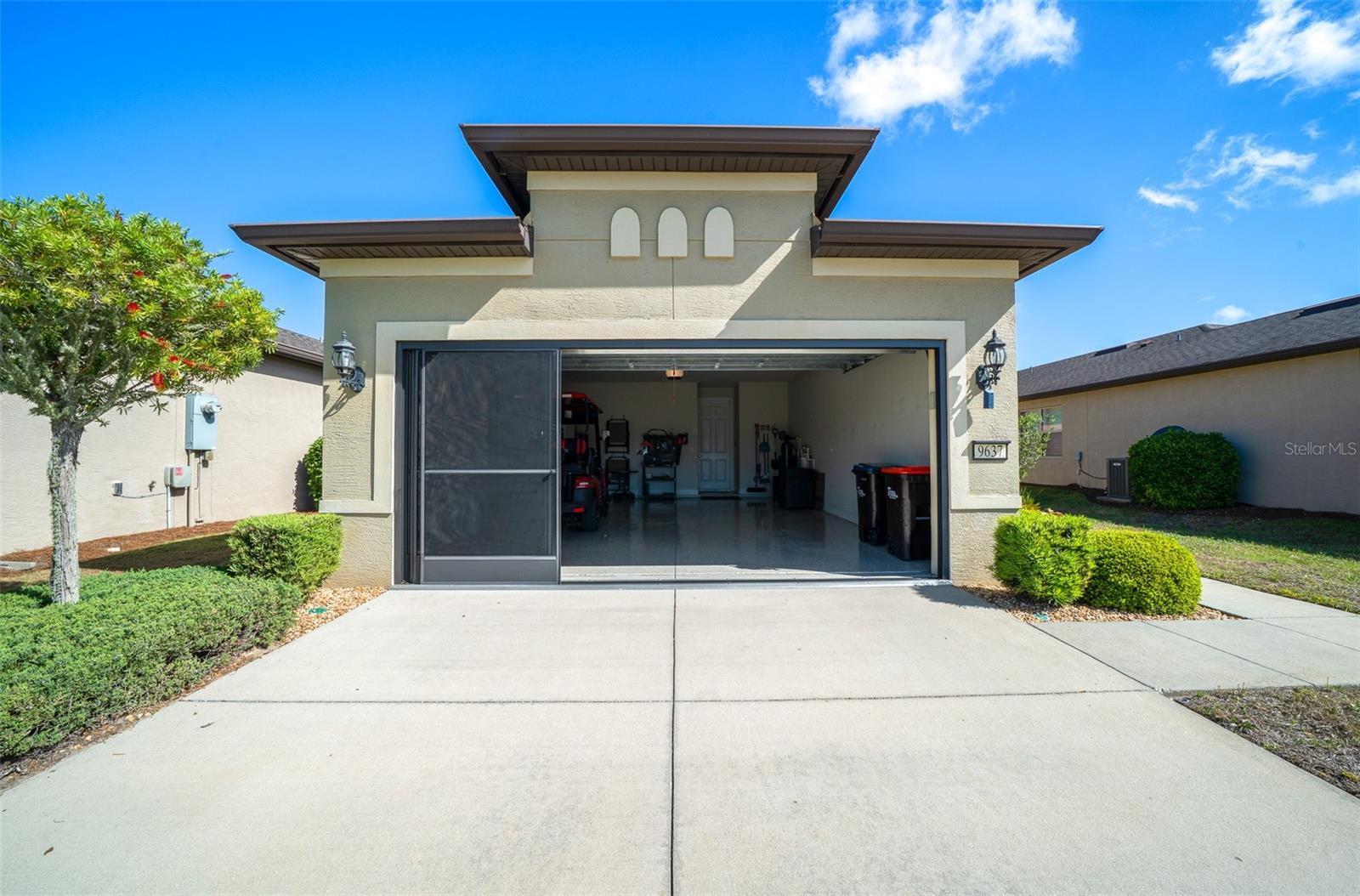 Image 40 of 57 For 9637 63rd Loop