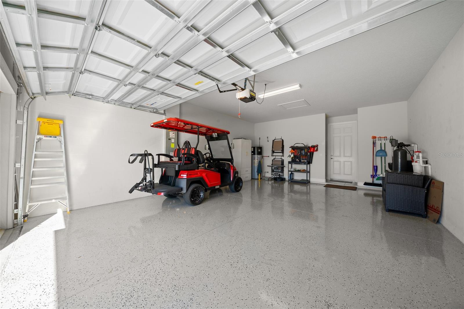 Image 42 of 57 For 9637 63rd Loop