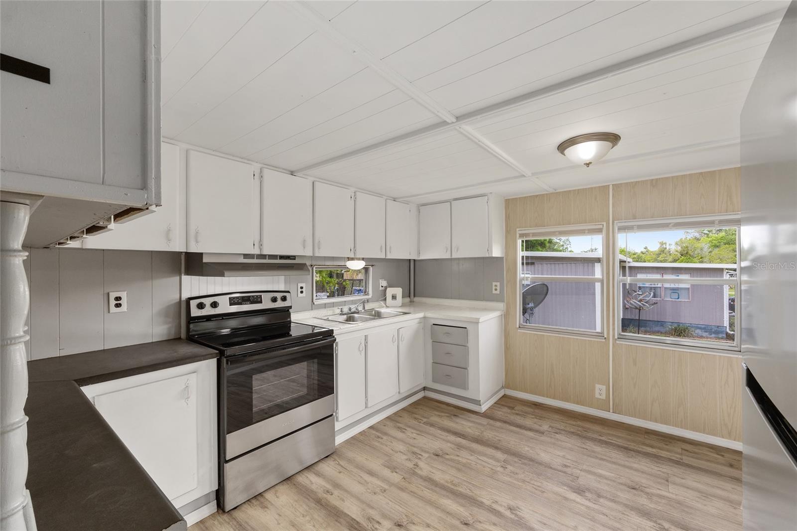 Image 15 of 52 For 2942 91st Street