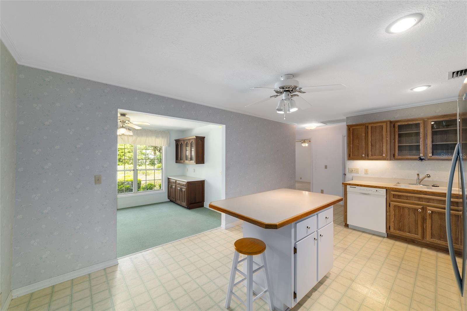 Image 28 of 49 For 8051 43rd Lane