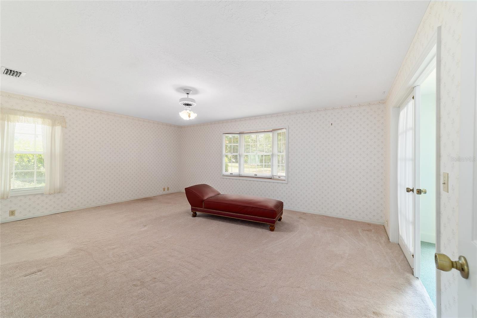 Image 32 of 49 For 8051 43rd Lane