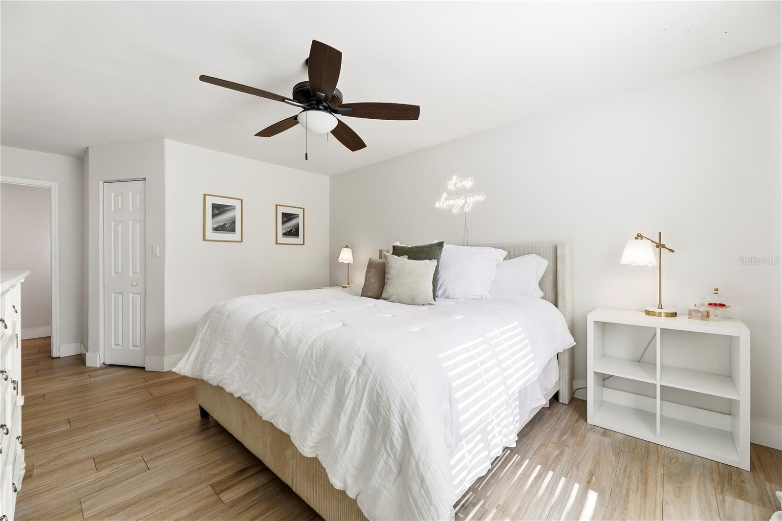 Image 19 of 30 For 5614 Jamaica Road