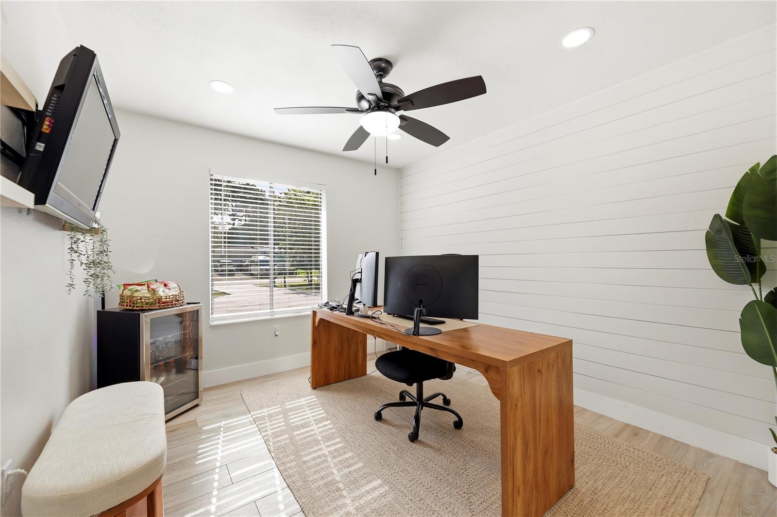 Image 22 of 30 For 5614 Jamaica Road