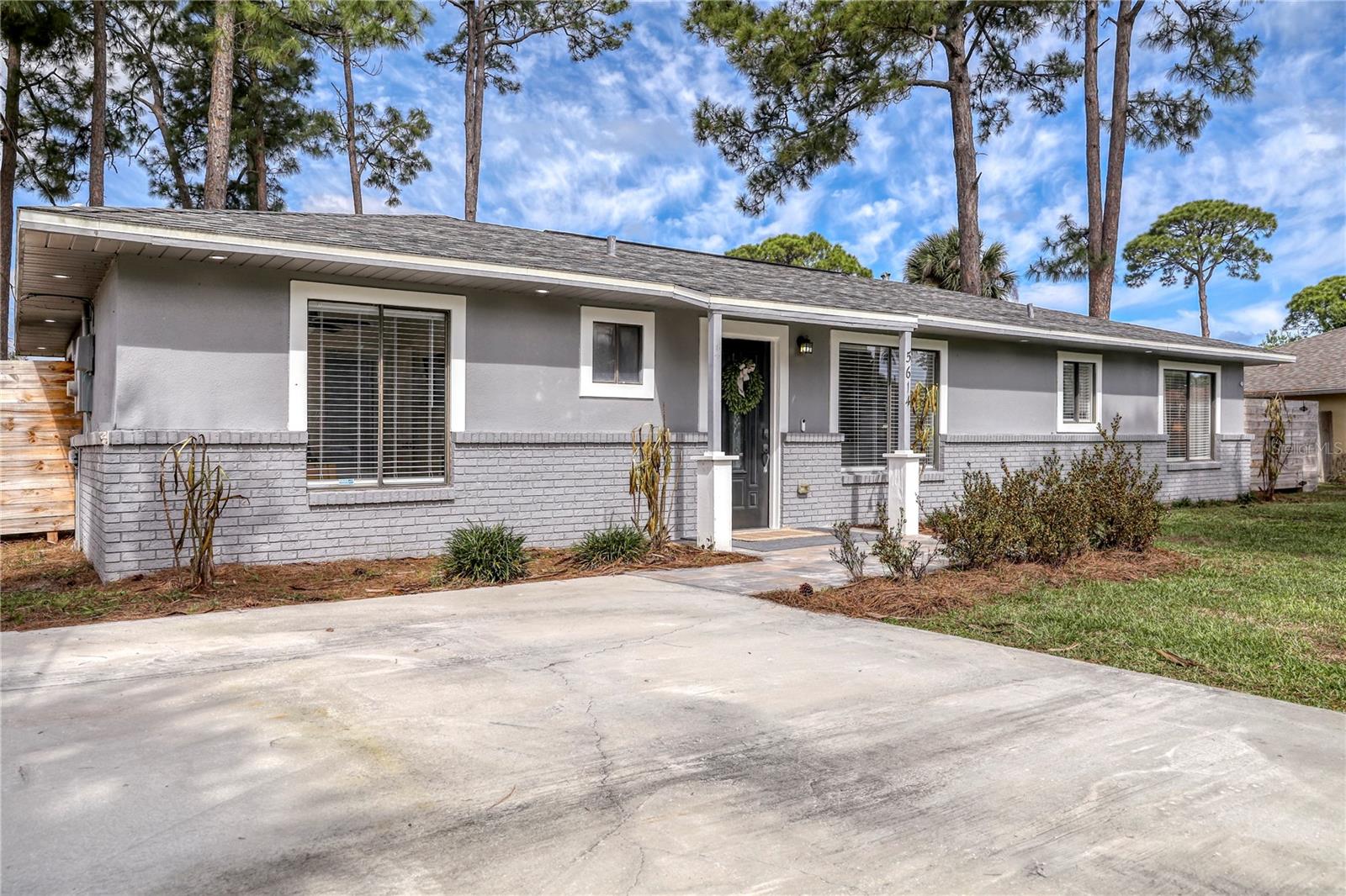 Image 4 of 30 For 5614 Jamaica Road