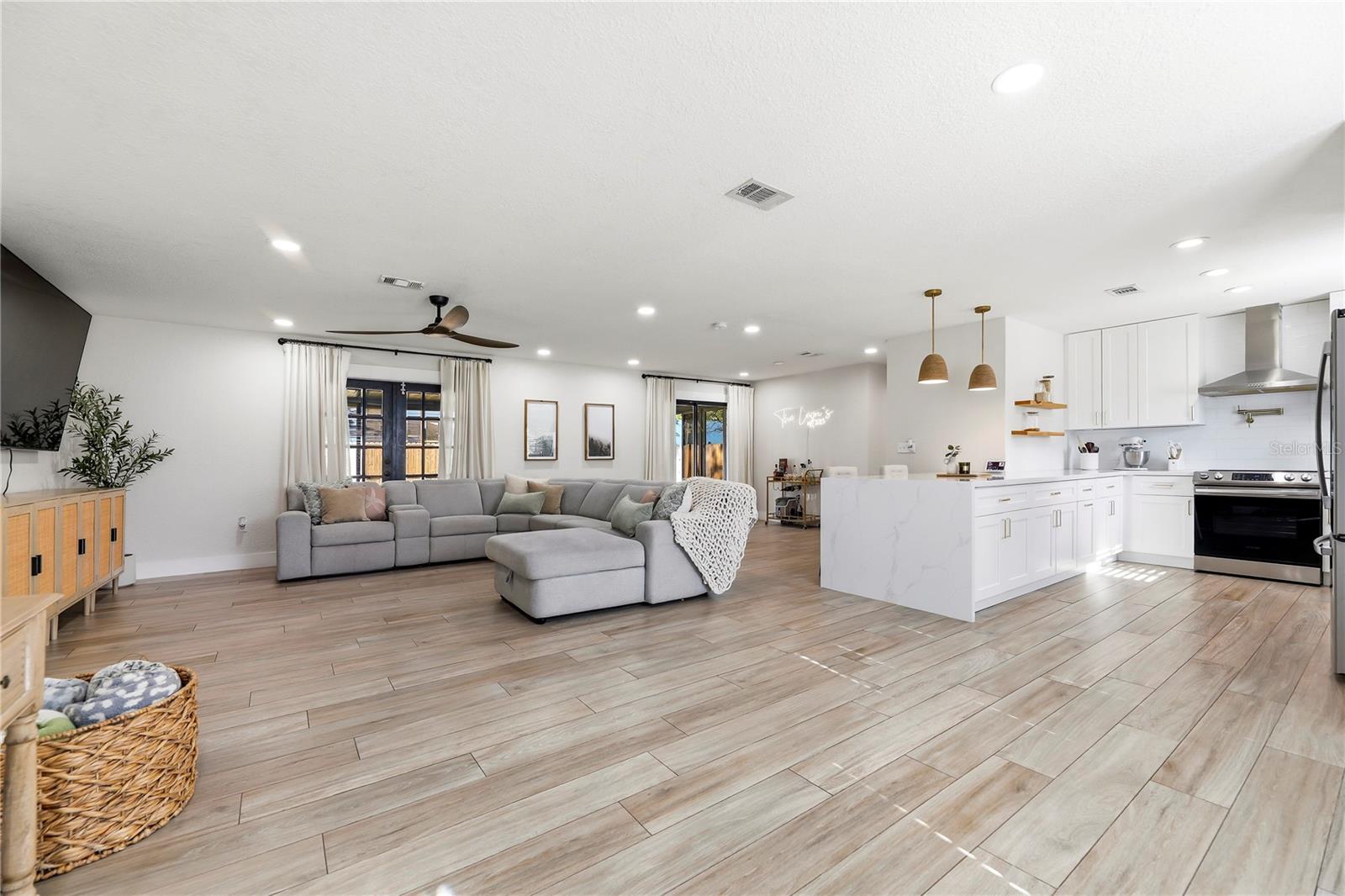 Image 6 of 30 For 5614 Jamaica Road