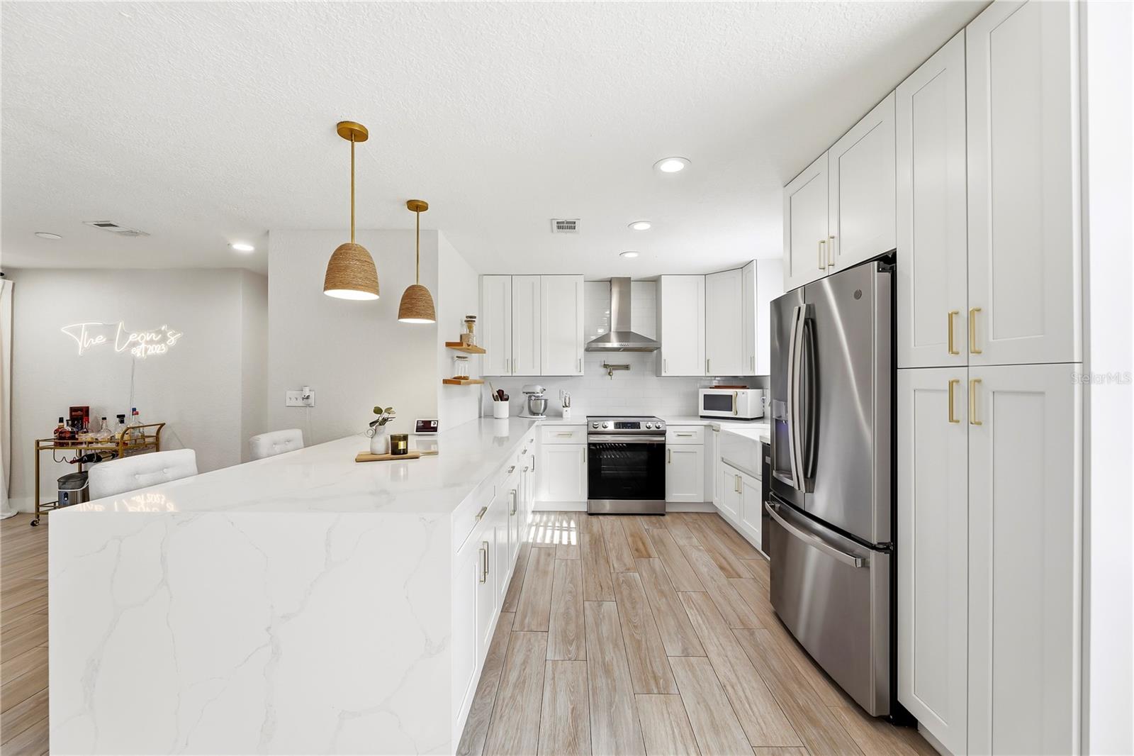 Image 7 of 30 For 5614 Jamaica Road