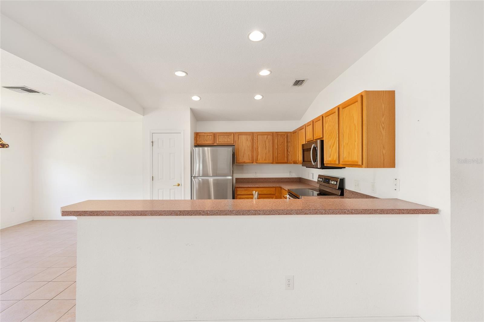 Image 14 of 56 For 9210 118th Loop