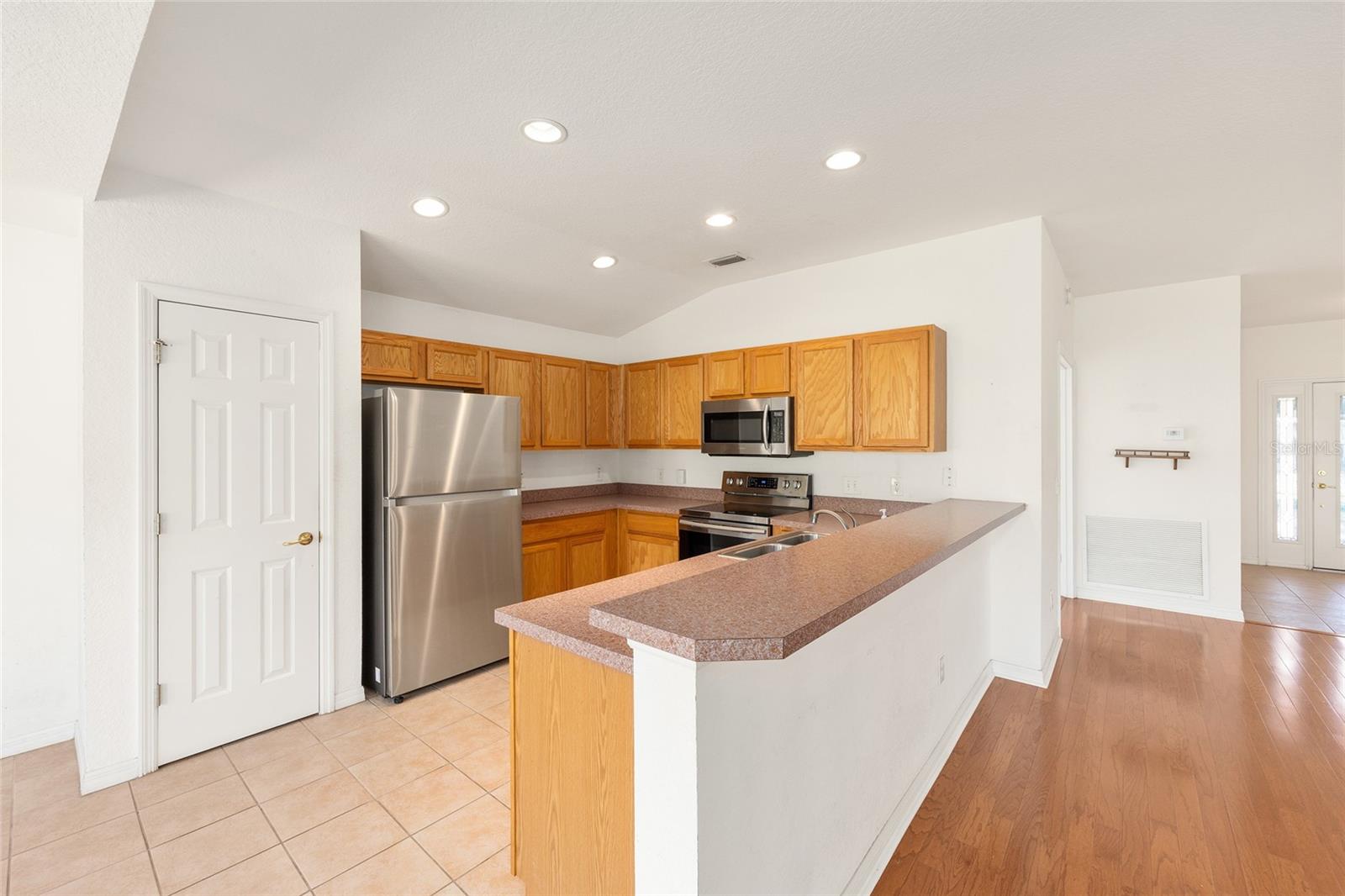 Image 15 of 56 For 9210 118th Loop