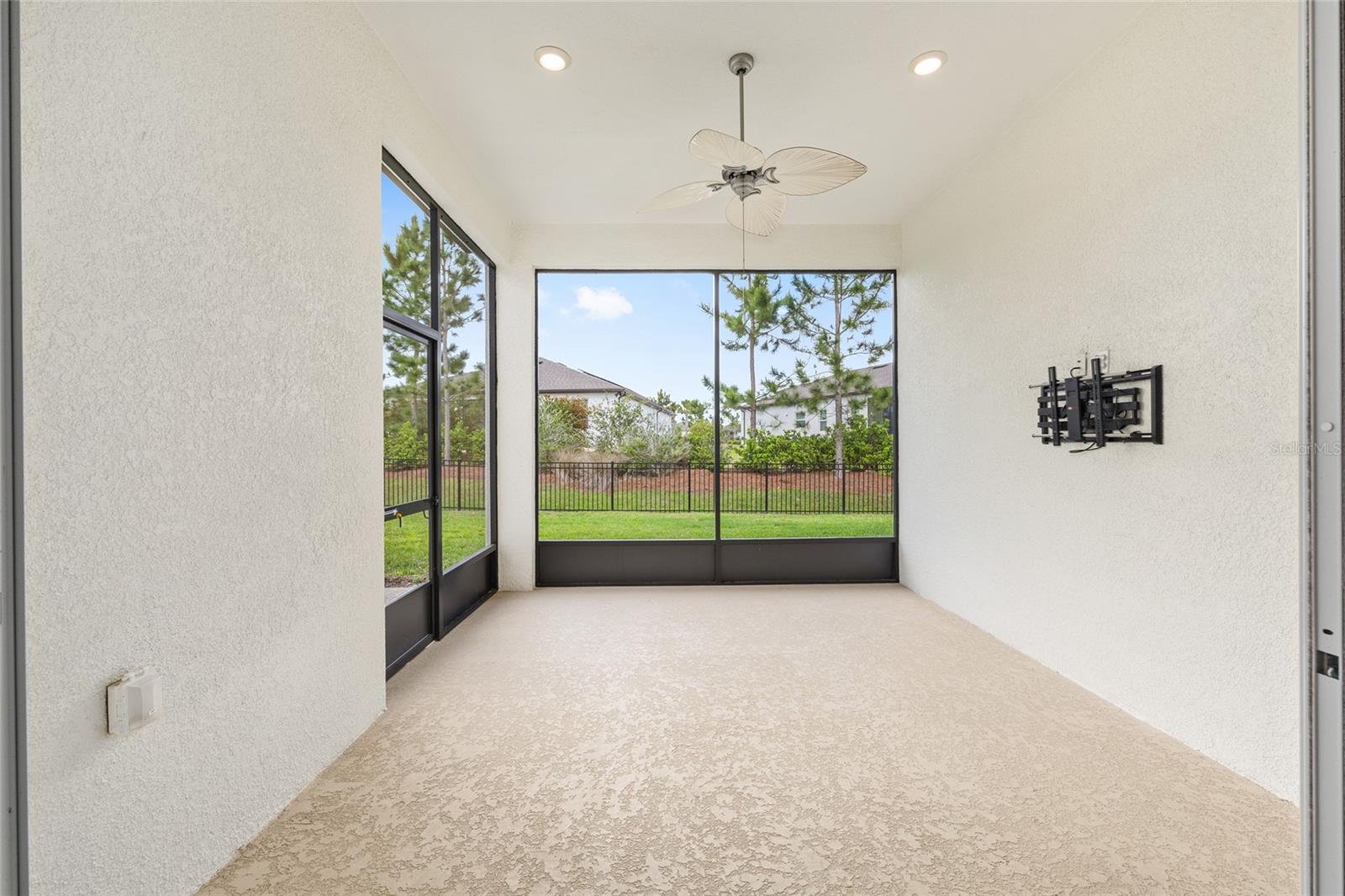 Image 34 of 57 For 5693 90th Court Road