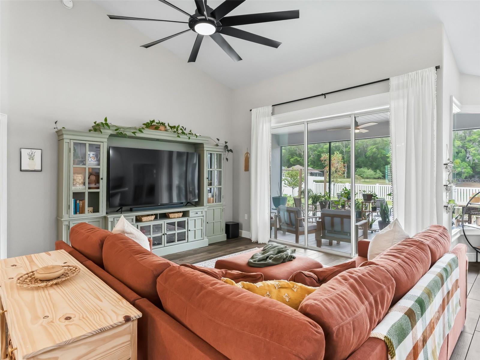 Image 8 of 35 For 3923 22nd Street