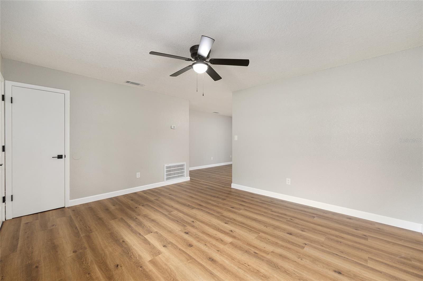 Image 10 of 34 For 1912 52nd Street