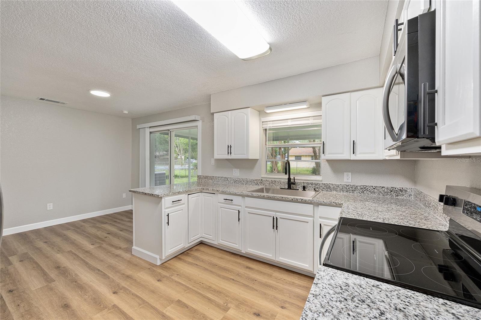 Image 17 of 34 For 1912 52nd Street