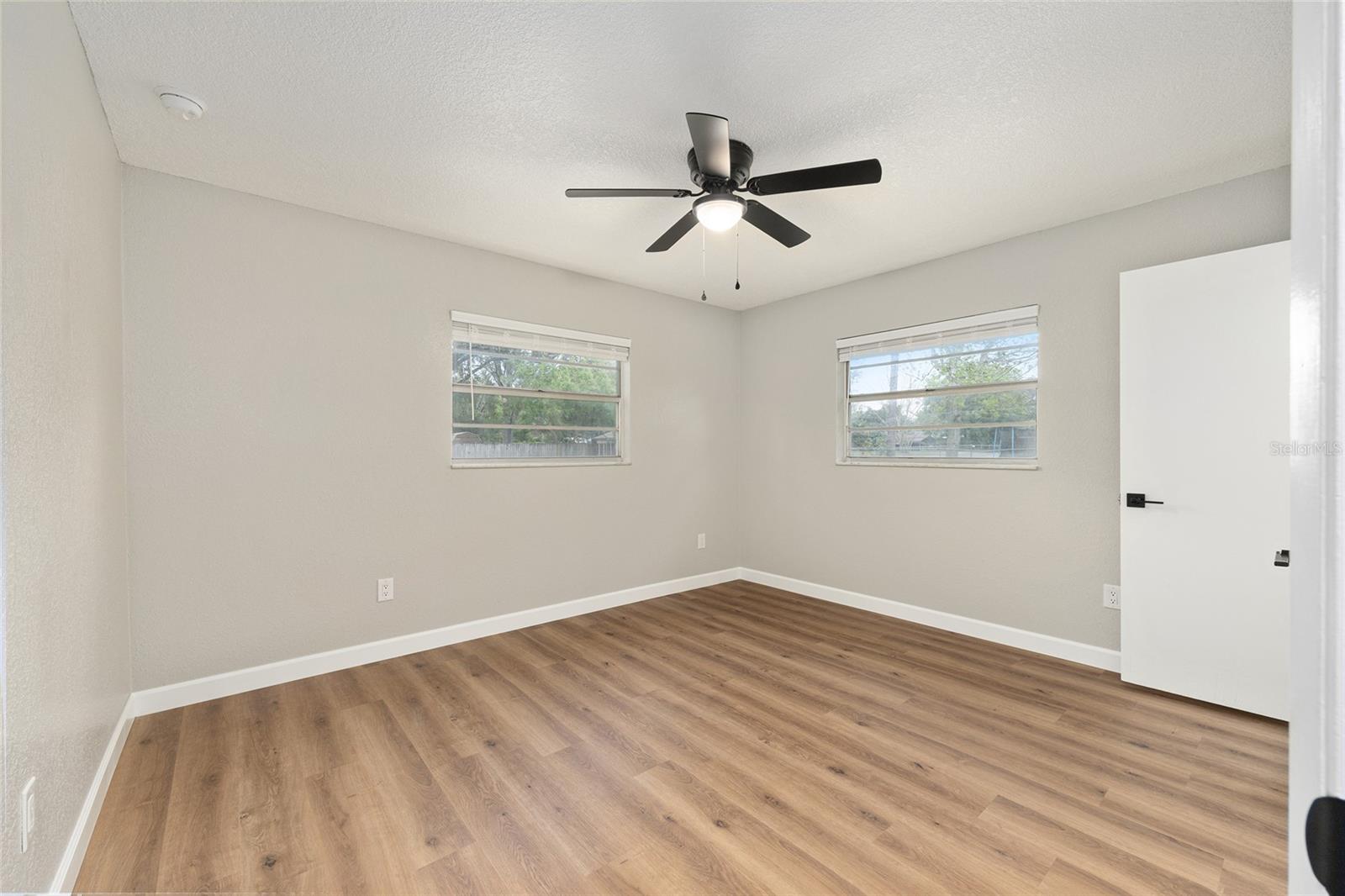 Image 23 of 34 For 1912 52nd Street