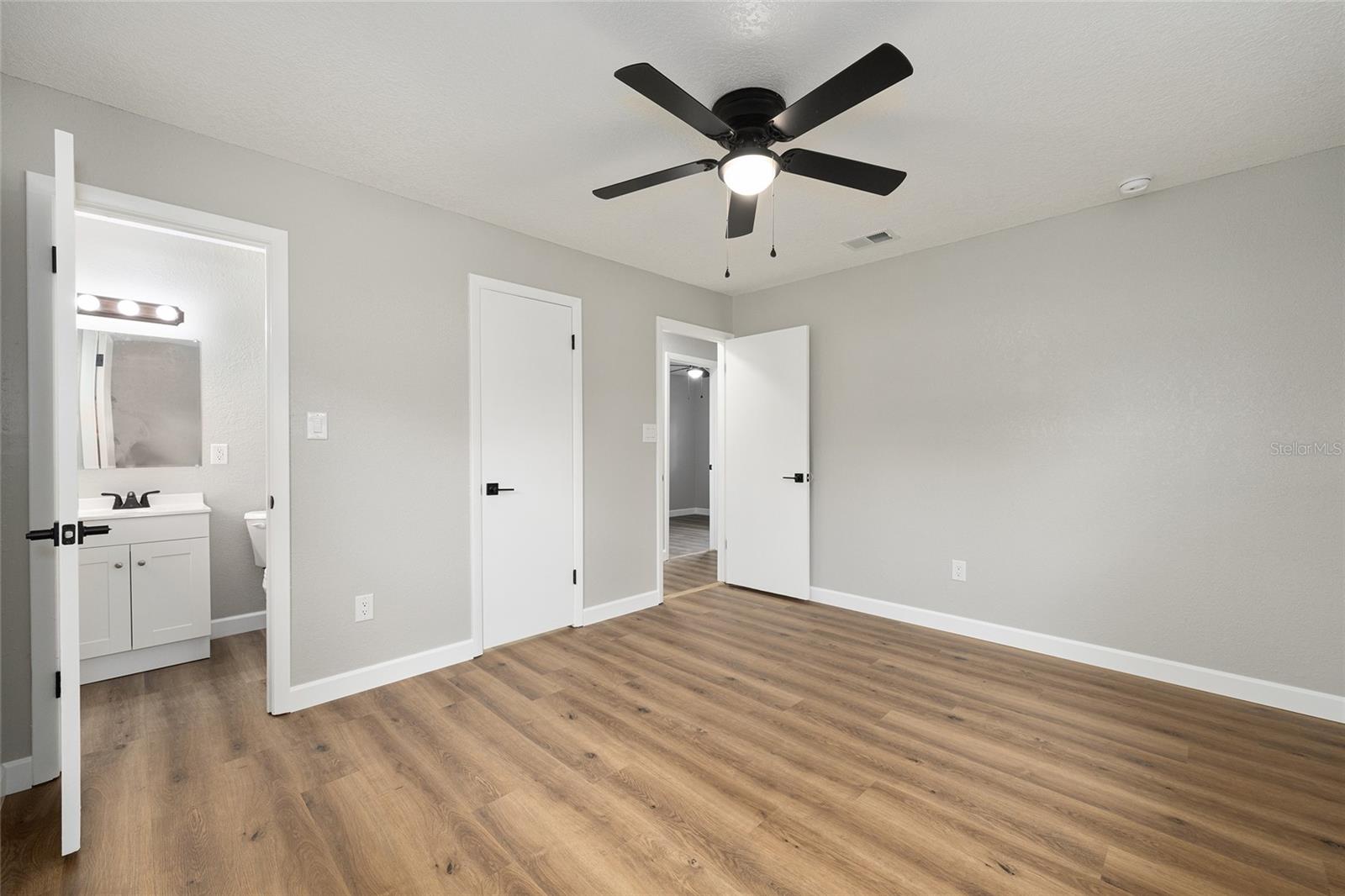 Image 25 of 34 For 1912 52nd Street