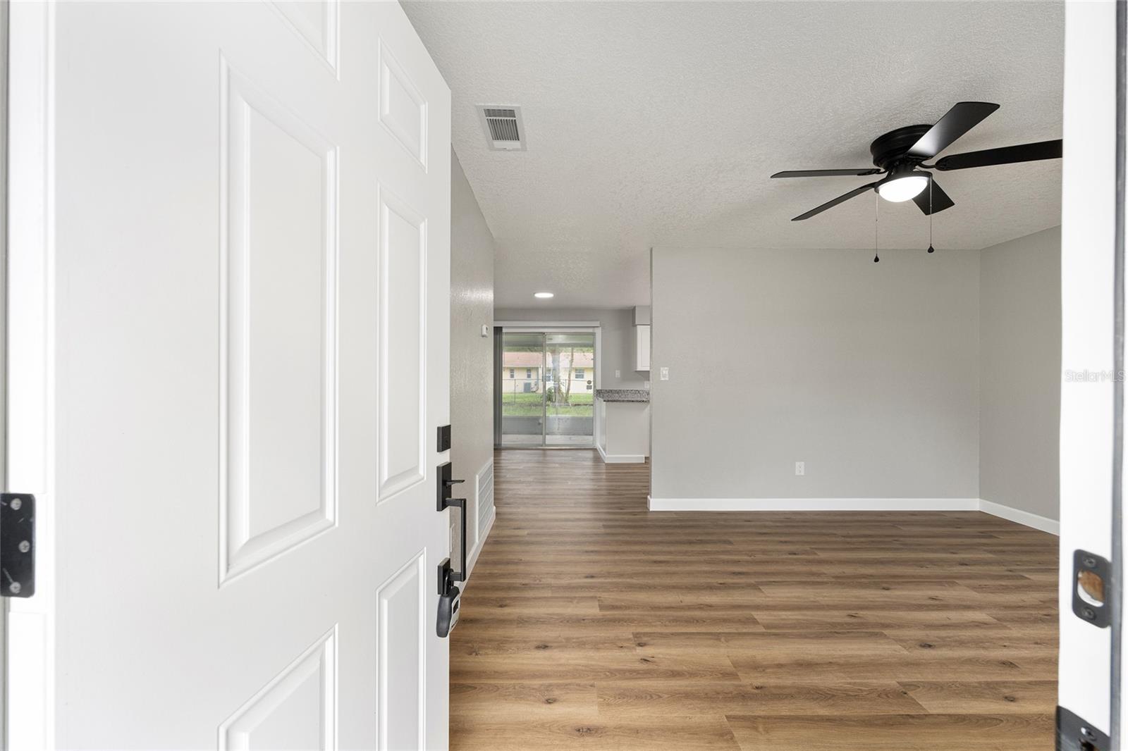 Image 6 of 34 For 1912 52nd Street