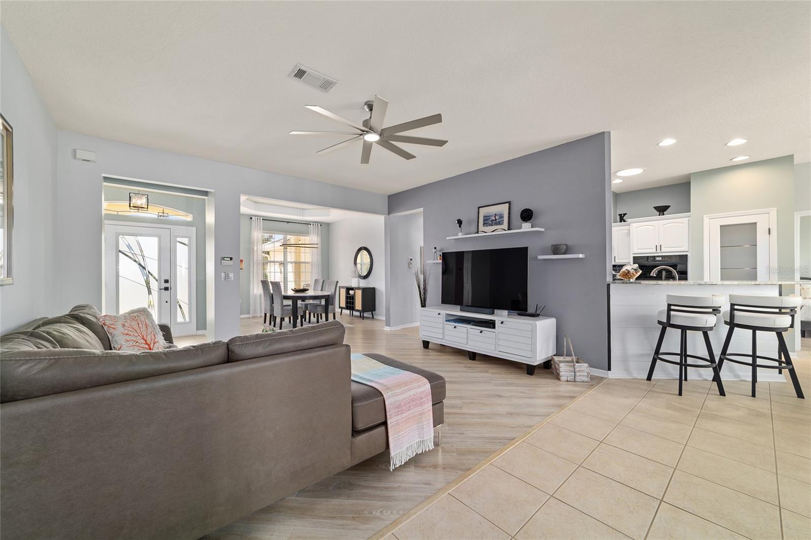 Image 16 of 73 For 8719 83rd Circle