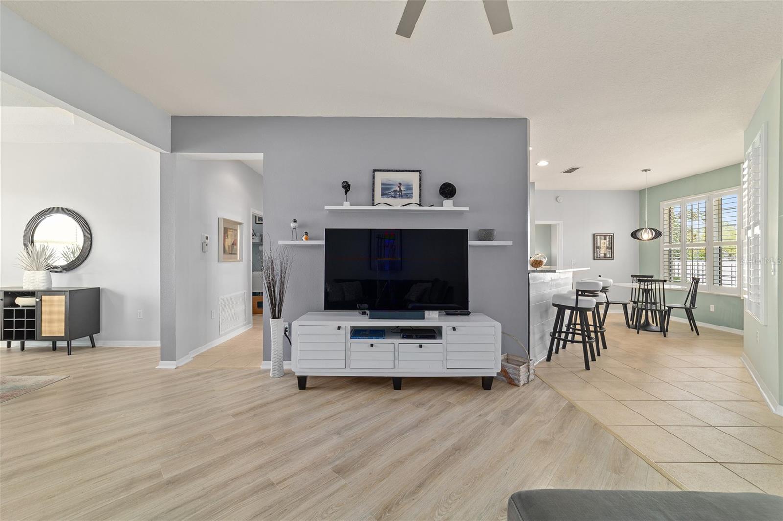 Image 17 of 73 For 8719 83rd Circle