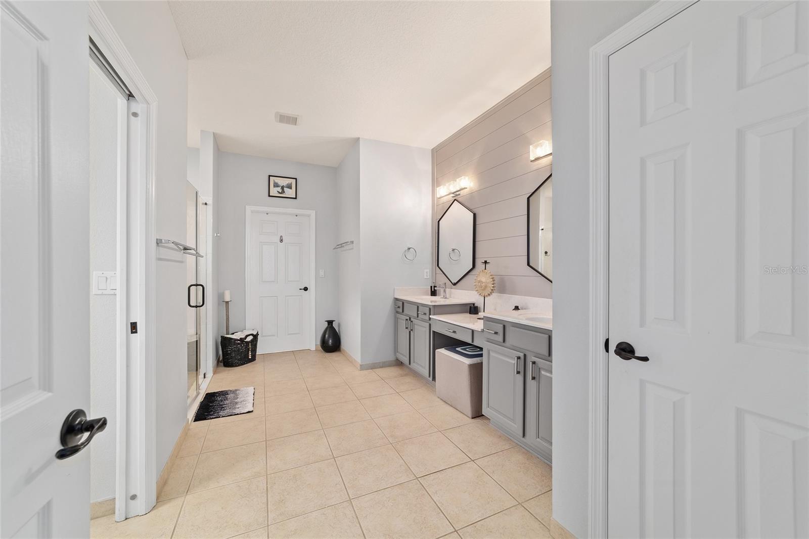 Image 36 of 73 For 8719 83rd Circle