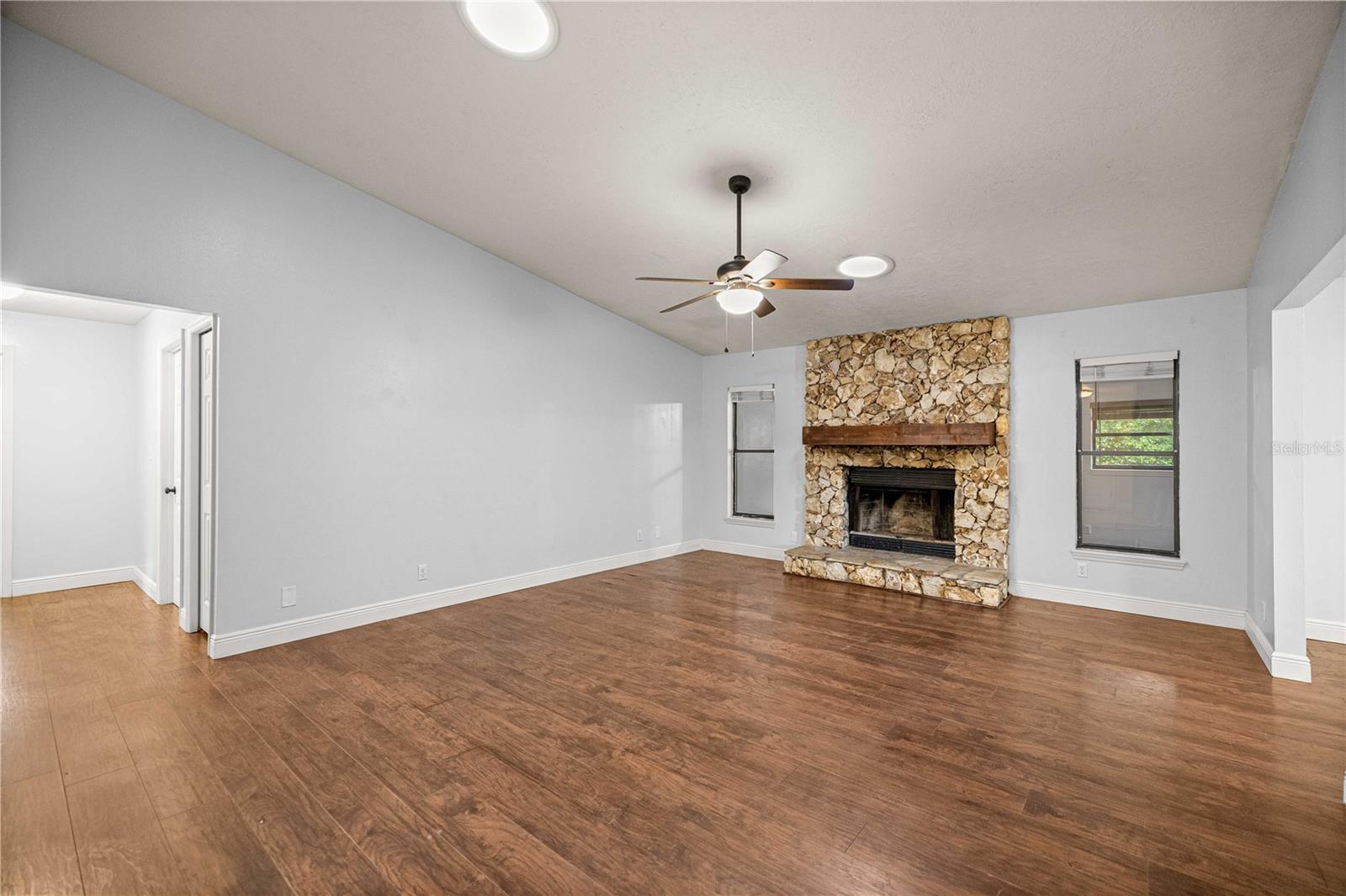 Image 5 of 28 For 10500 74th Court