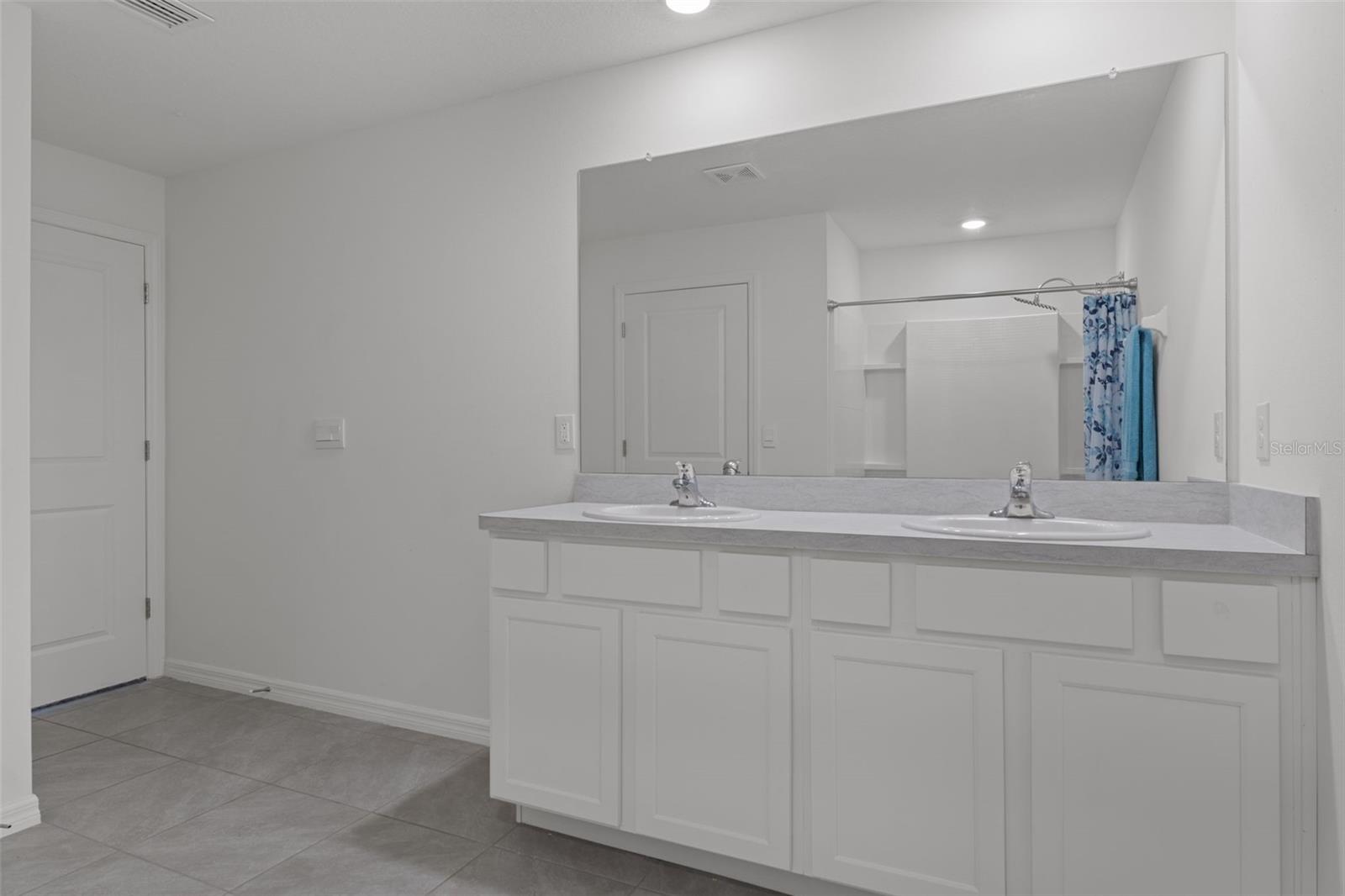 Image 22 of 34 For 477 Fairways View Drive