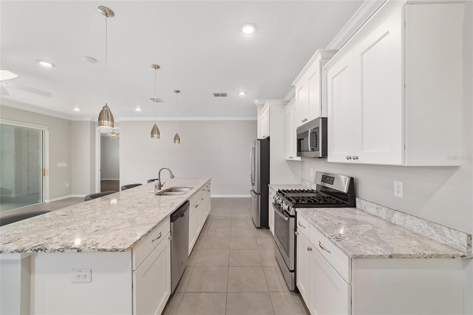 Image 19 of 47 For 10064 88th Street