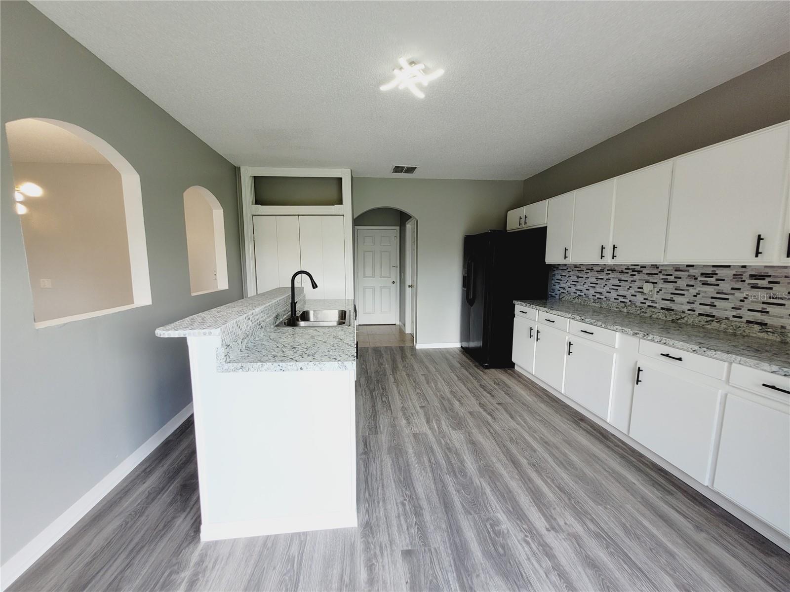 Image 18 of 60 For 317 Azincourt Lane