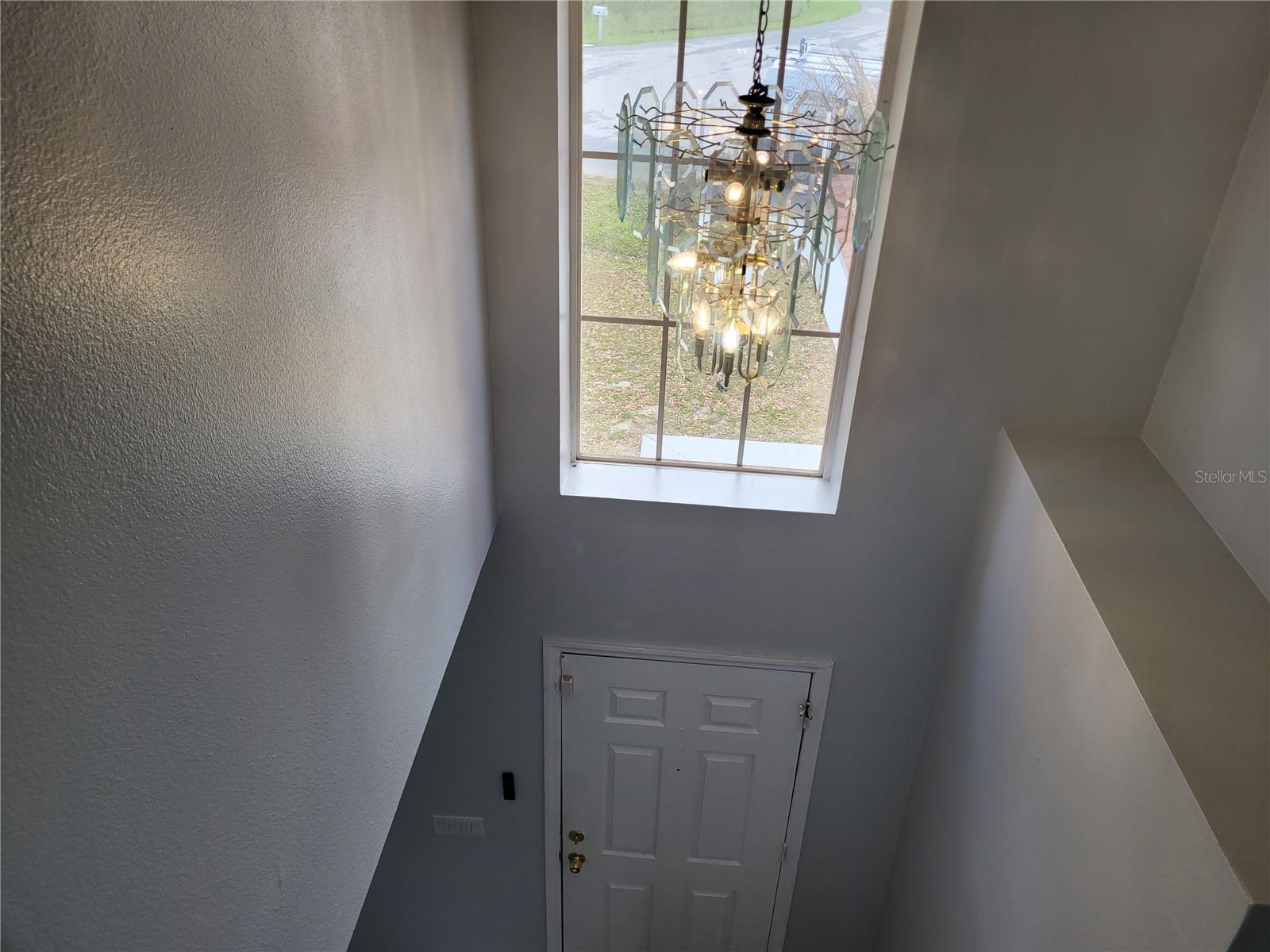 Image 22 of 60 For 317 Azincourt Lane