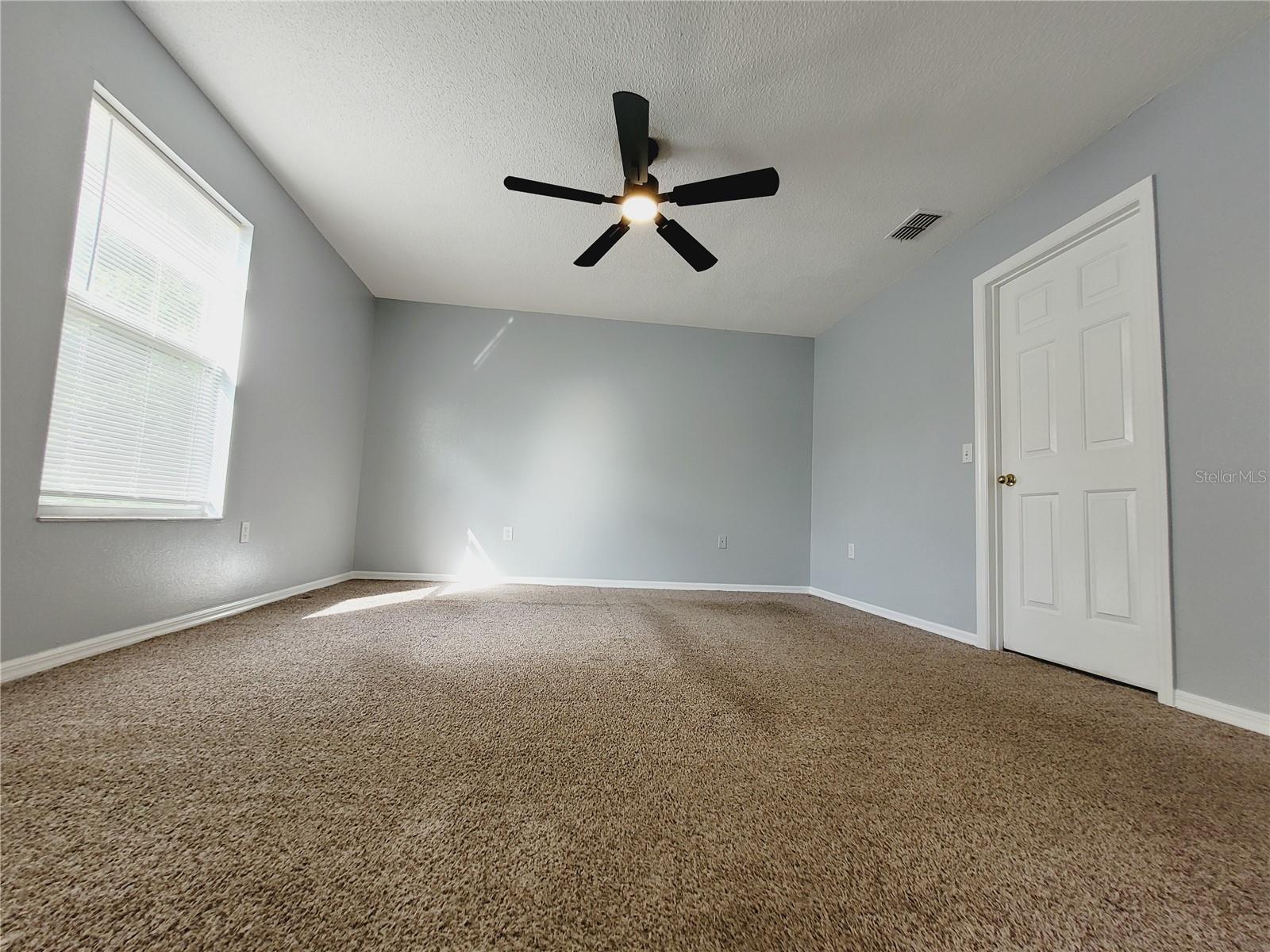 Image 31 of 60 For 317 Azincourt Lane