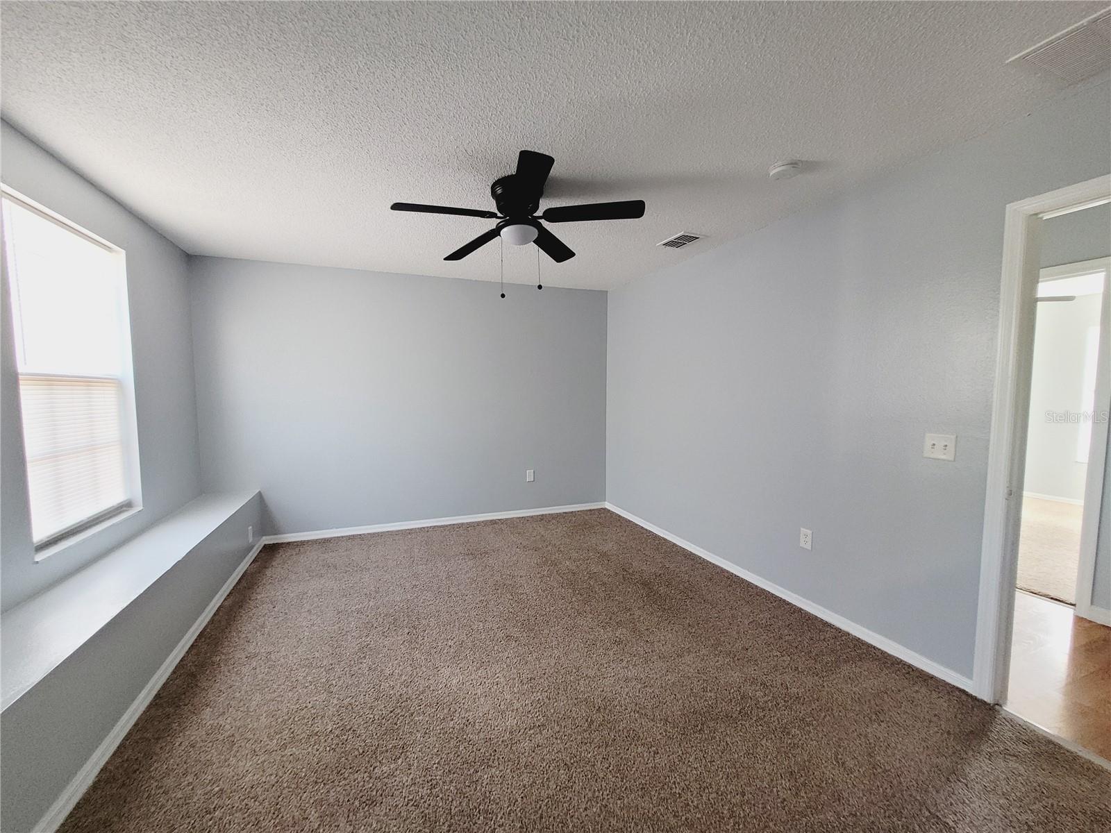 Image 35 of 60 For 317 Azincourt Lane