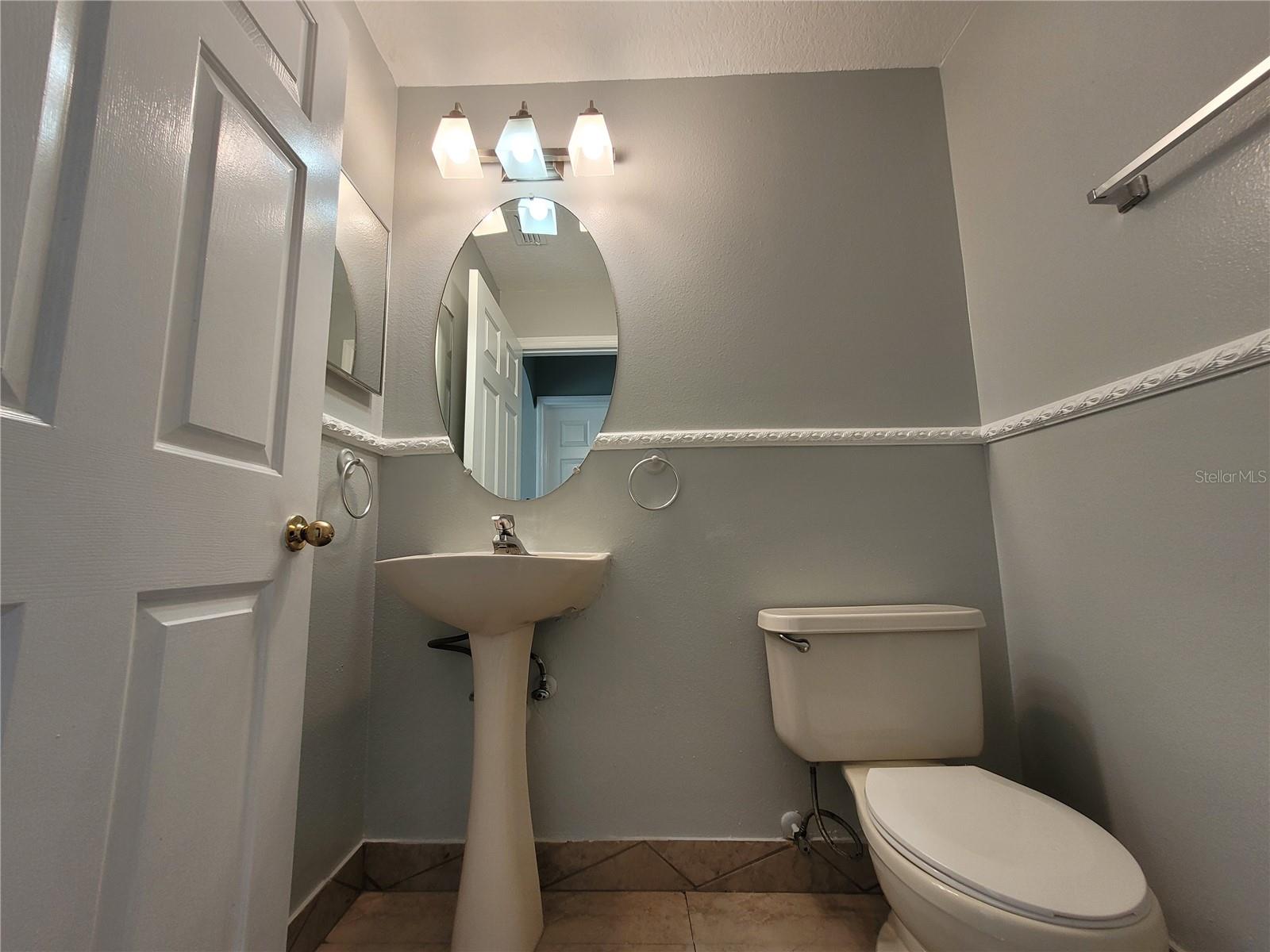 Image 41 of 60 For 317 Azincourt Lane