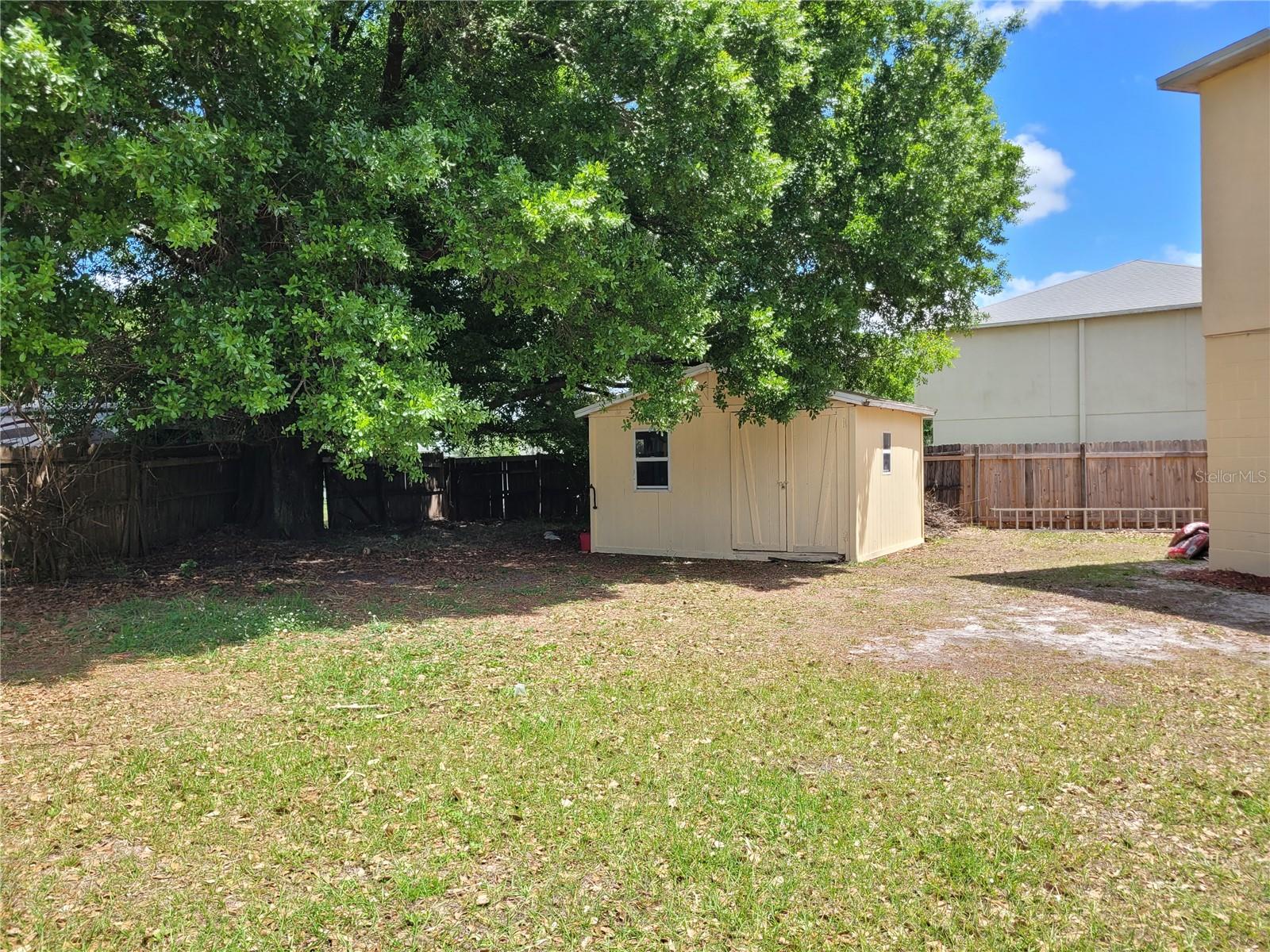 Image 50 of 60 For 317 Azincourt Lane