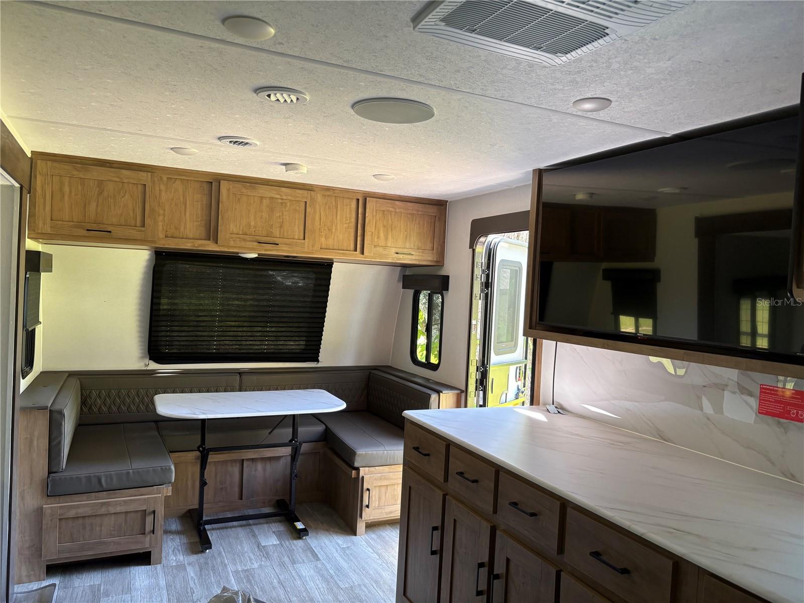 Image 21 of 29 For 1575 100th Street