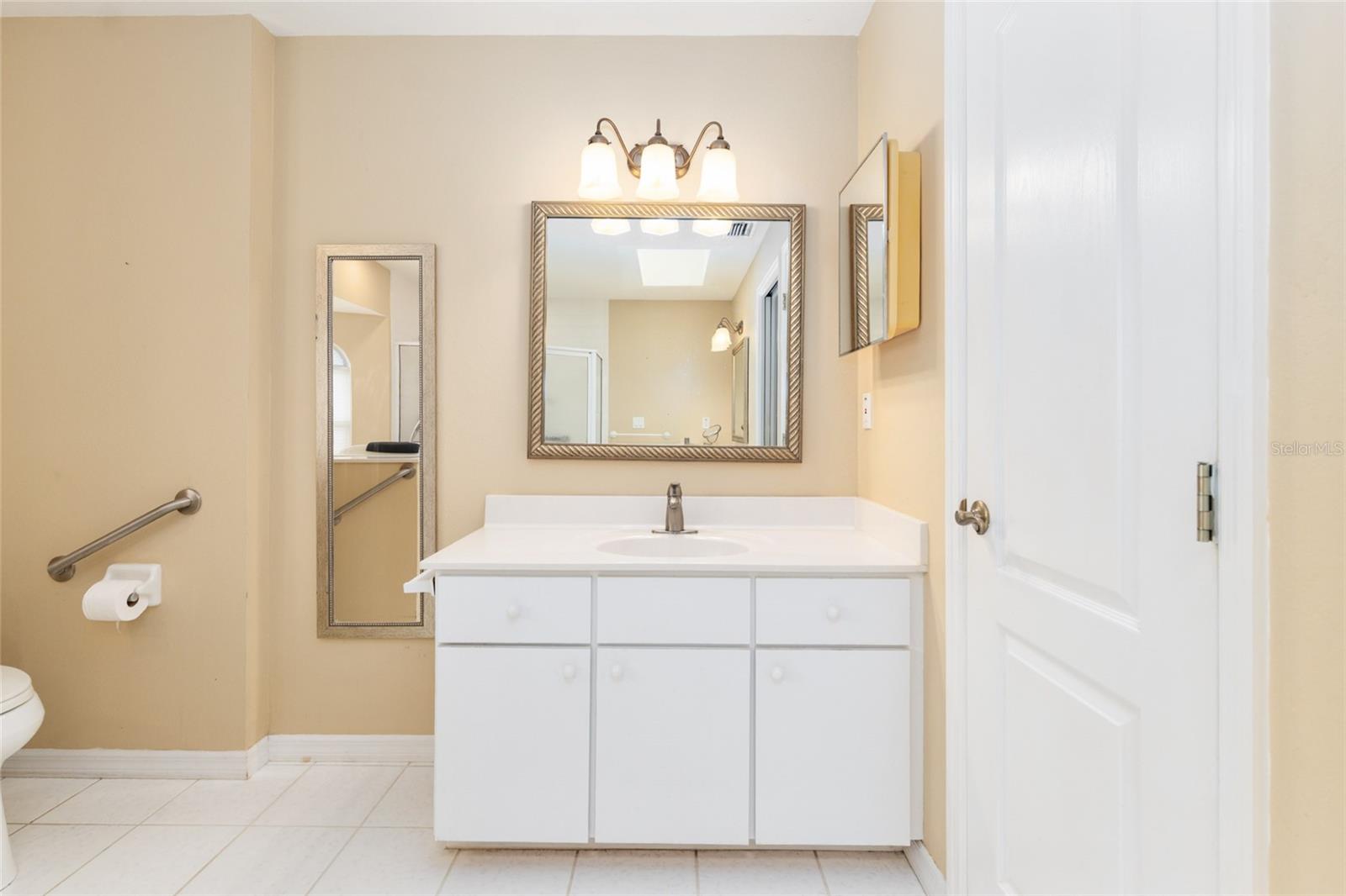 Image 22 of 45 For 10642 74th Avenue