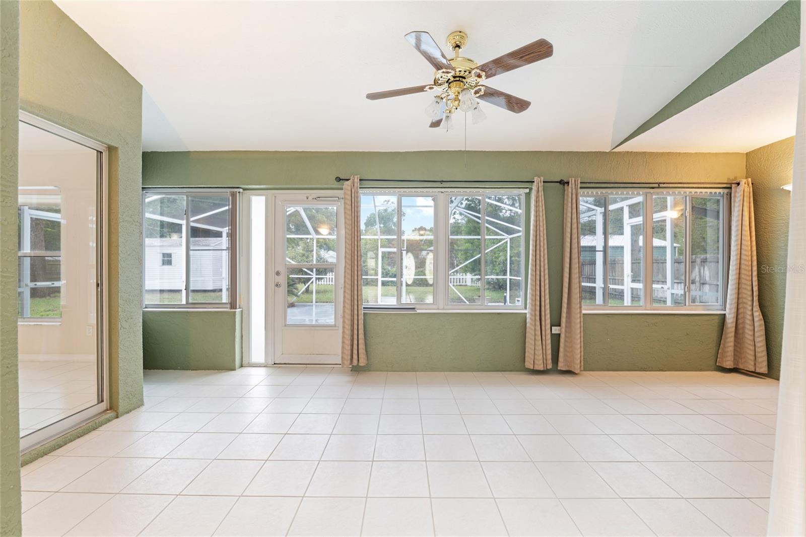 Image 30 of 45 For 10642 74th Avenue