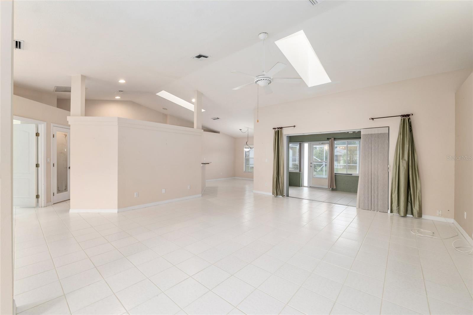 Image 6 of 45 For 10642 74th Avenue