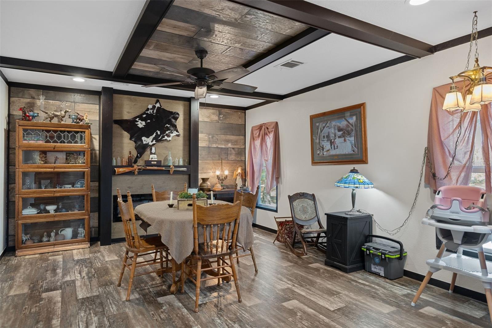 Image 17 of 46 For 5471 Highland Park Drive