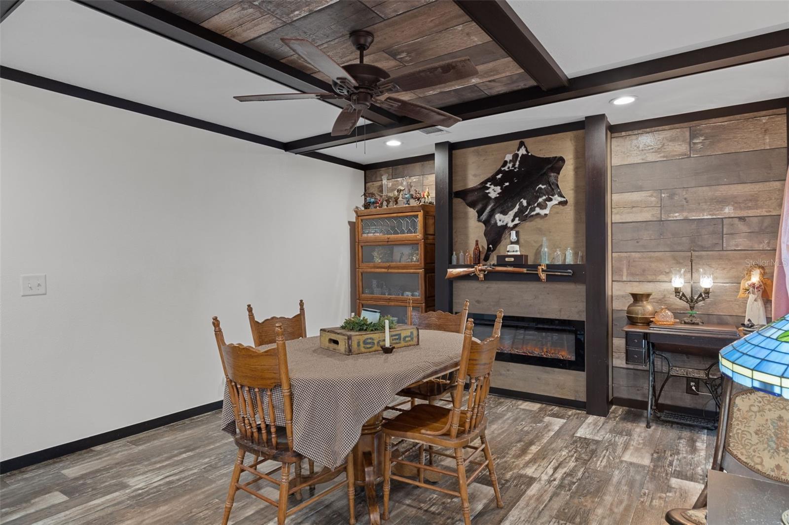 Image 18 of 46 For 5471 Highland Park Drive