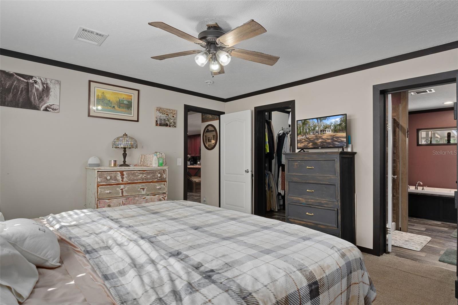 Image 21 of 46 For 5471 Highland Park Drive