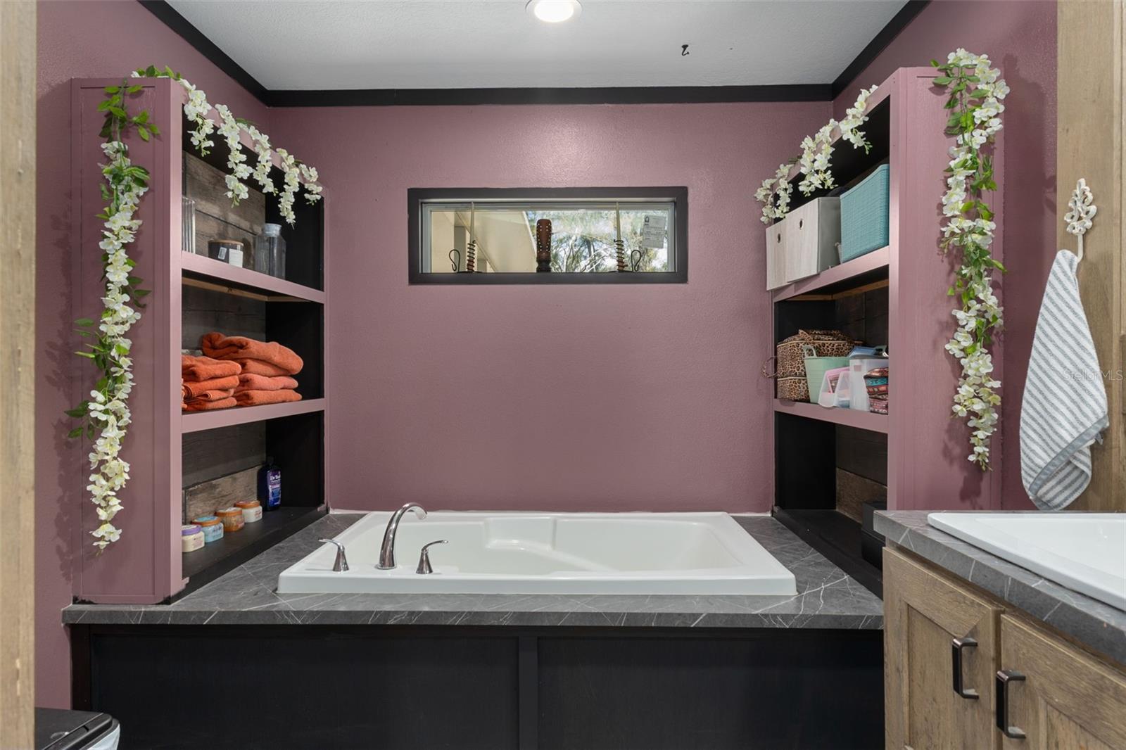 Image 23 of 46 For 5471 Highland Park Drive