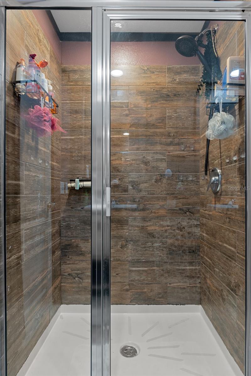 Image 24 of 46 For 5471 Highland Park Drive