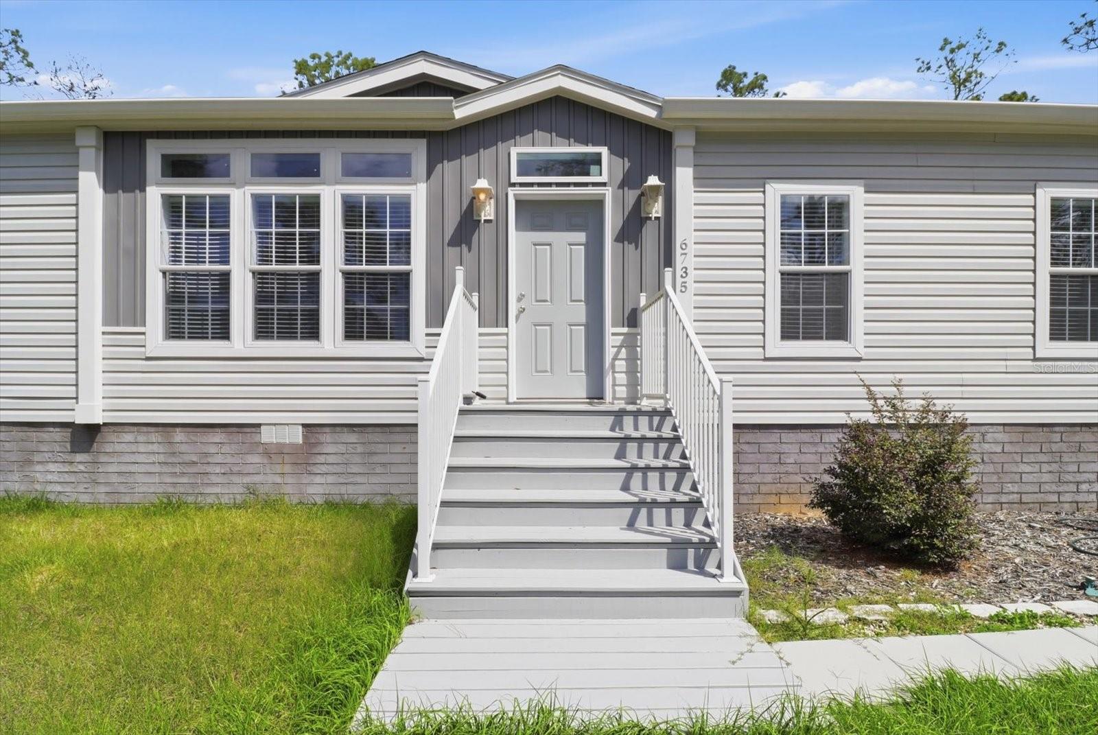 Image 2 of 30 For 6735 Homosassa Trail