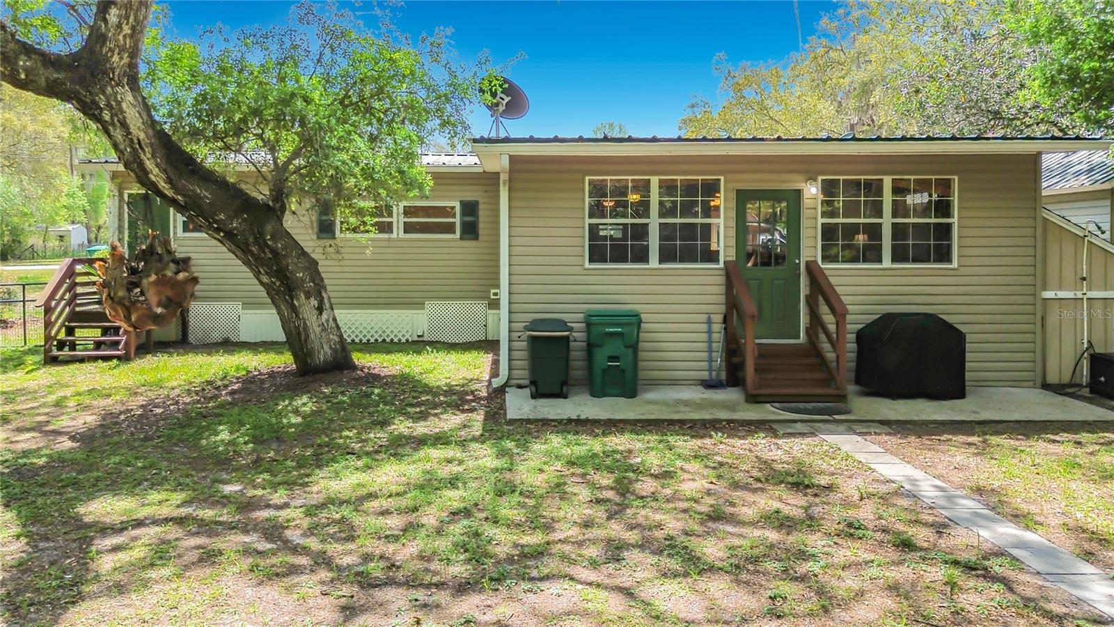 Image 11 of 66 For 4129 Riverside Drive