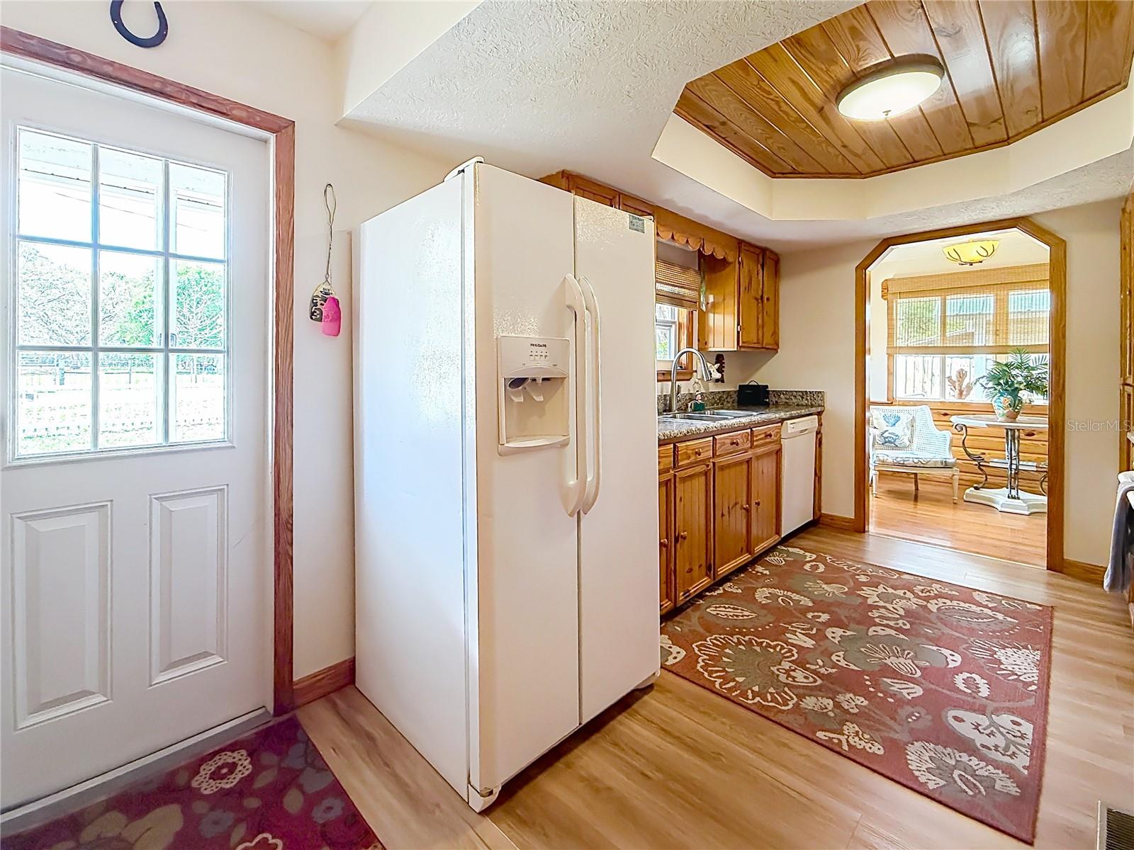 Image 21 of 66 For 4129 Riverside Drive