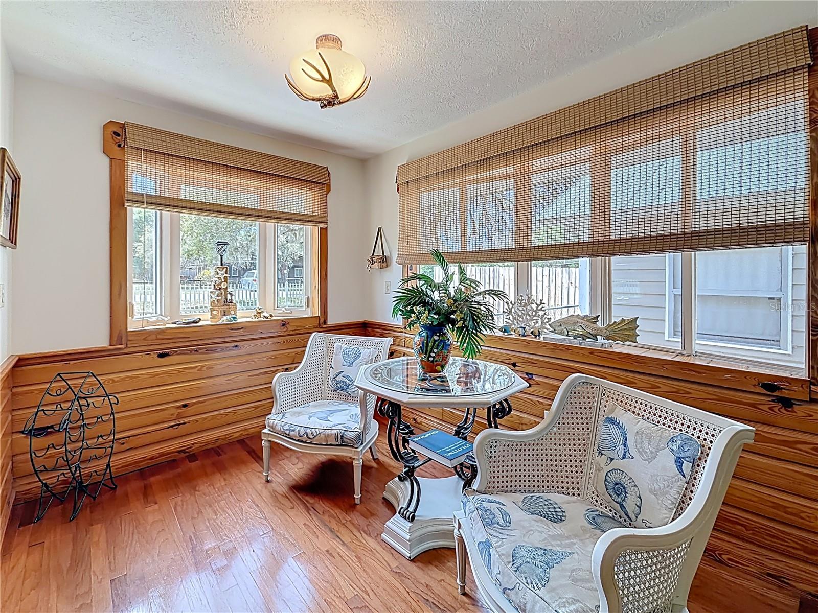 Image 25 of 66 For 4129 Riverside Drive