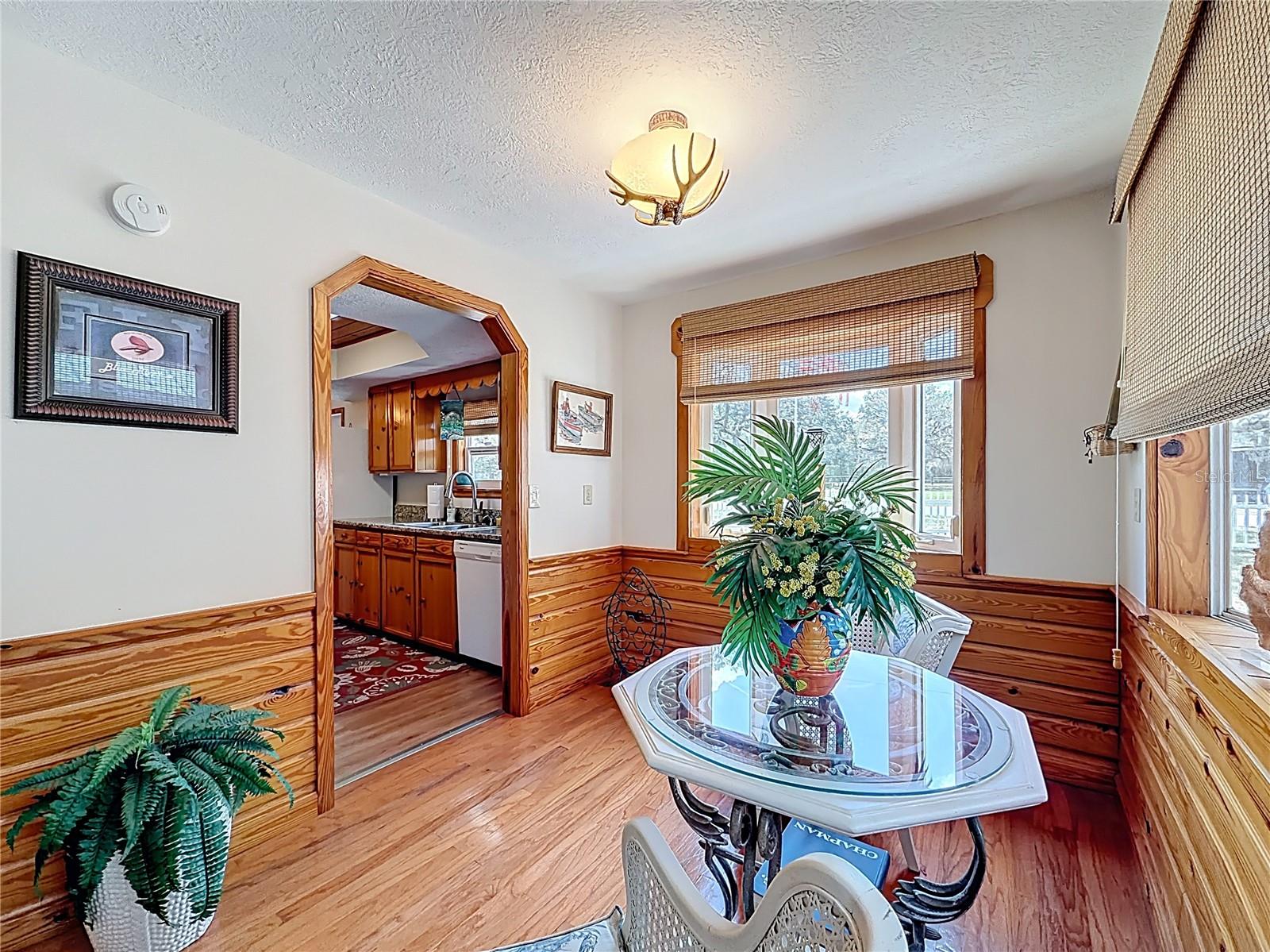 Image 26 of 66 For 4129 Riverside Drive