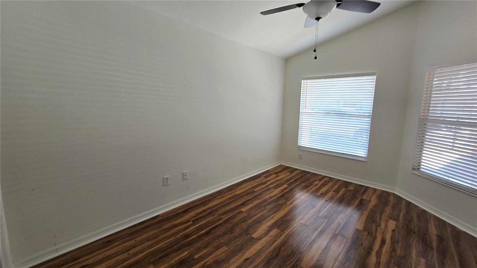 Image 8 of 27 For 2614 Dartford Terrace