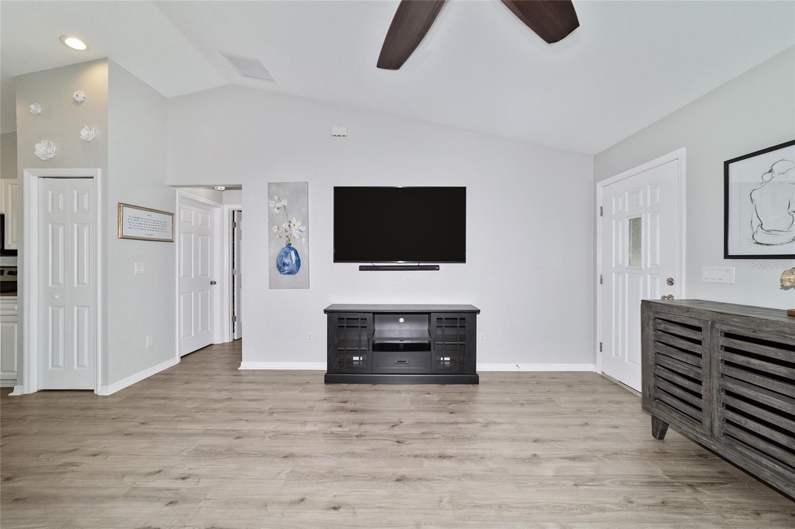 Image 11 of 47 For 5673 57th Place