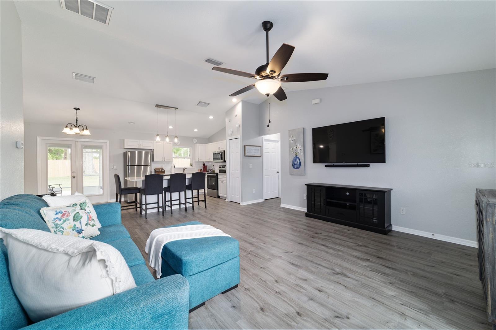 Image 6 of 47 For 5673 57th Place