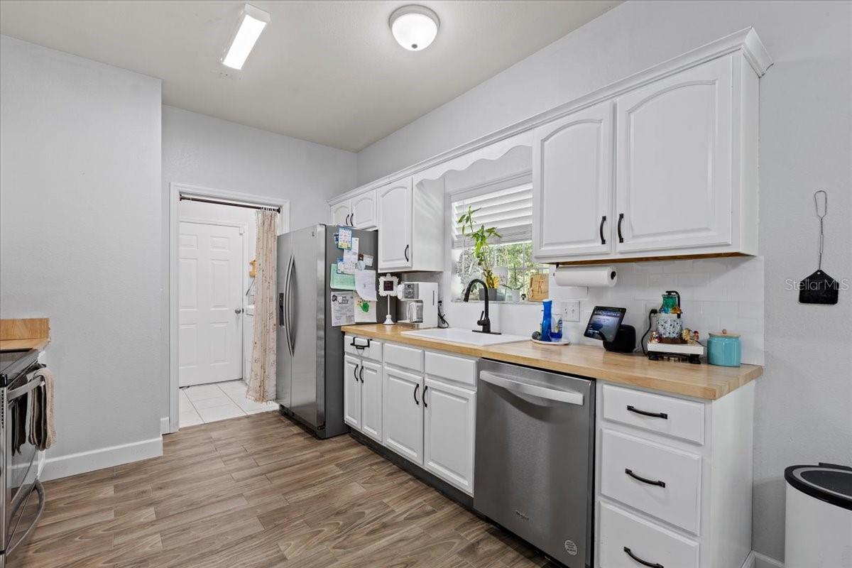 Image 11 of 51 For 700 105th Street